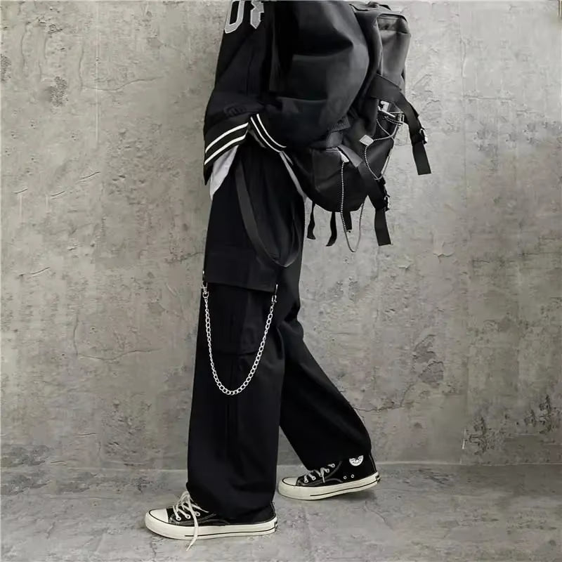 Pantalon cargo noir style gothique punk avec chaîne, style streetwear, jambes larges